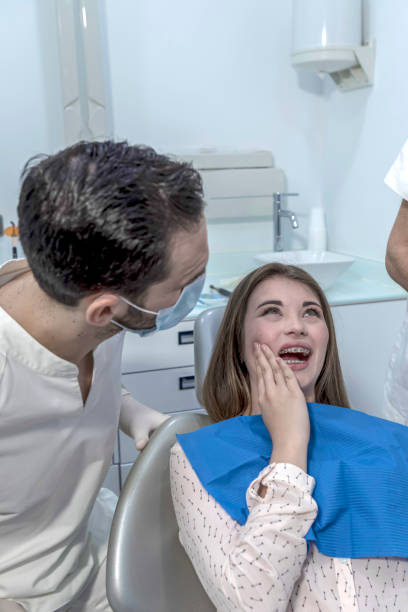 Best Emergency Denture Repair in Oak Trail Shores, TX